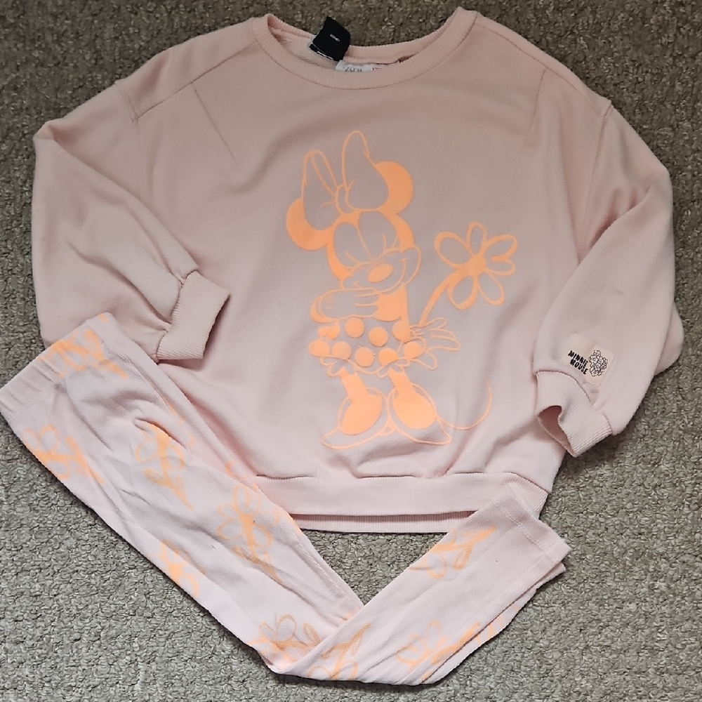 Zara Girls 4-5T Minnie Mouse Sweatshirt and Pants Set